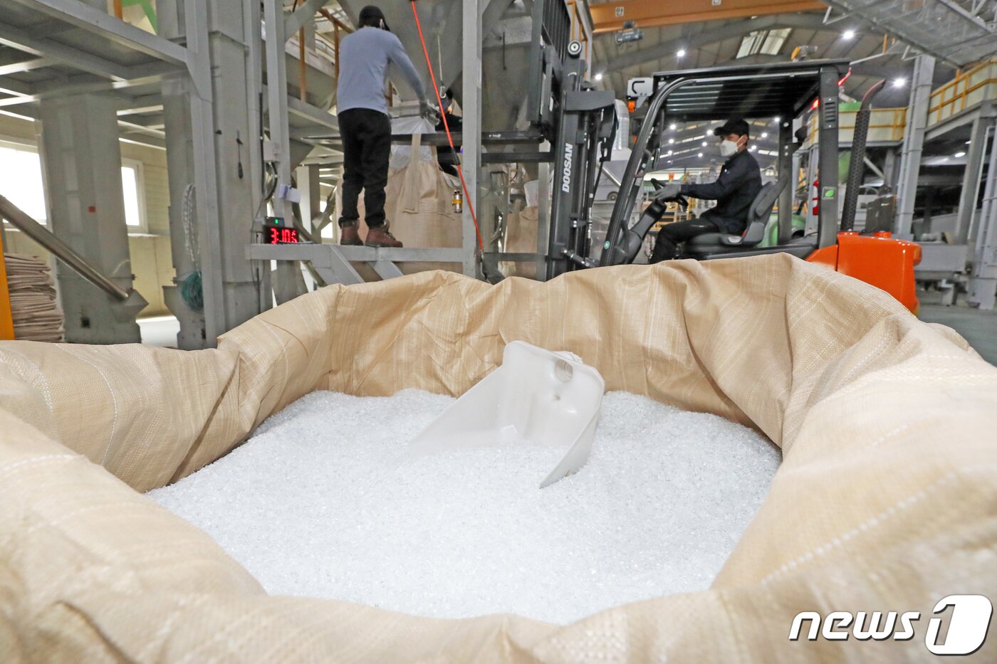 본문 이미지 - 폐플라스틱 재생원료.ⓒ News1 DB