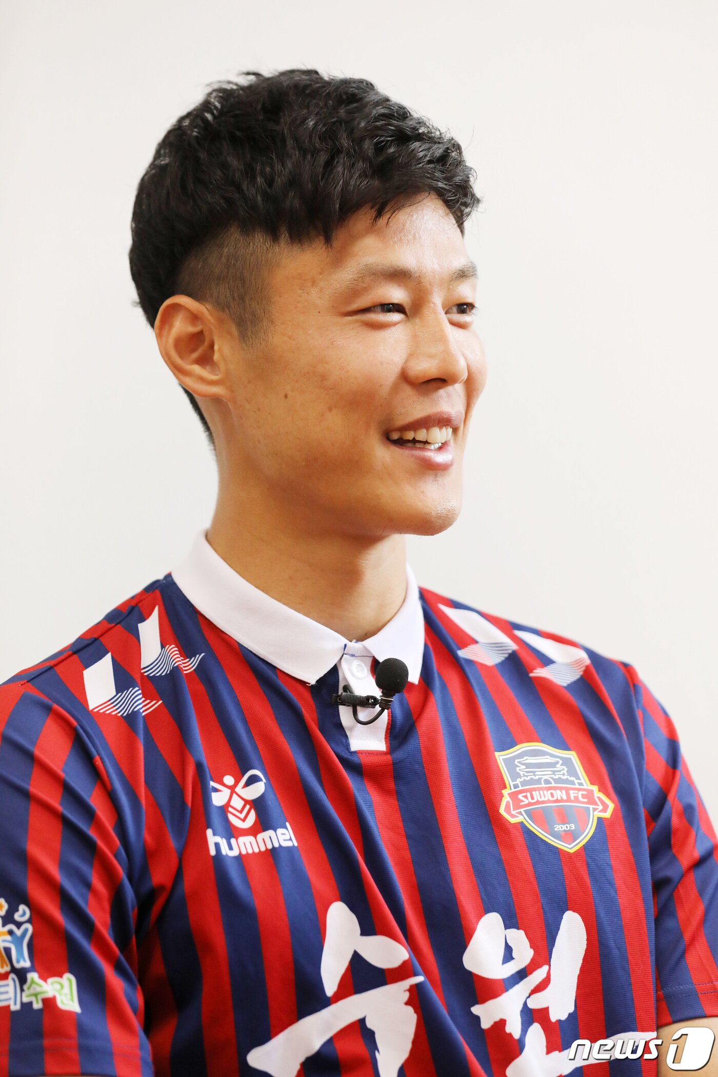 본문 이미지 - 수원FC 안병준이 10일 오전 경기도 수원시 장안구 수원종합운동장에서 뉴스1과 인터뷰를 하고 있다. 2020.6.10/뉴스1 ⓒ News1 조태형 기자