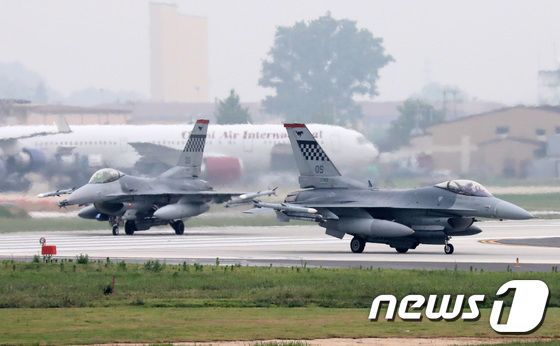 경기도 평택 소재 오산공군기지의 F-16 전투기. 2020.6.18/뉴스1 © News1 조태형 기자