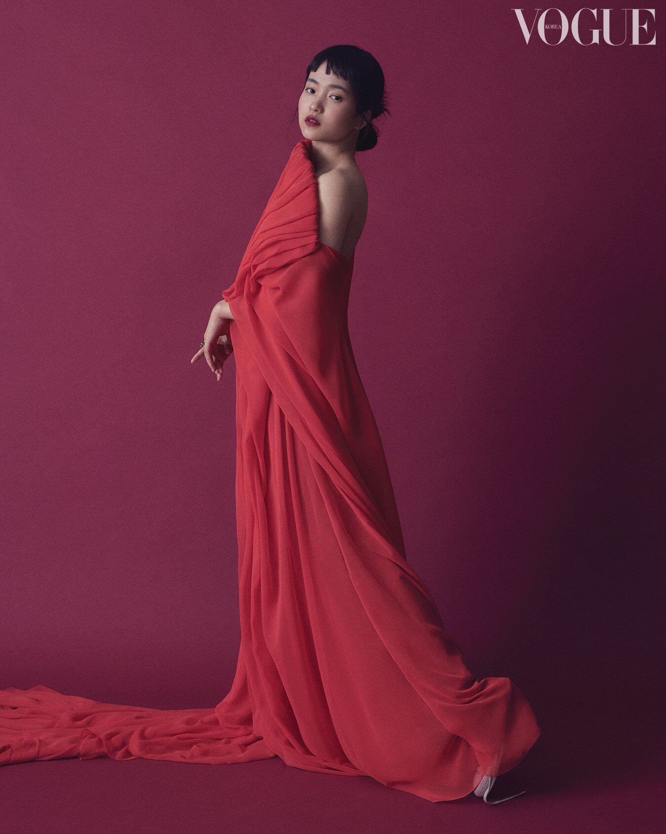 본문 이미지 - 김태리/보그 ⓒ 뉴스1