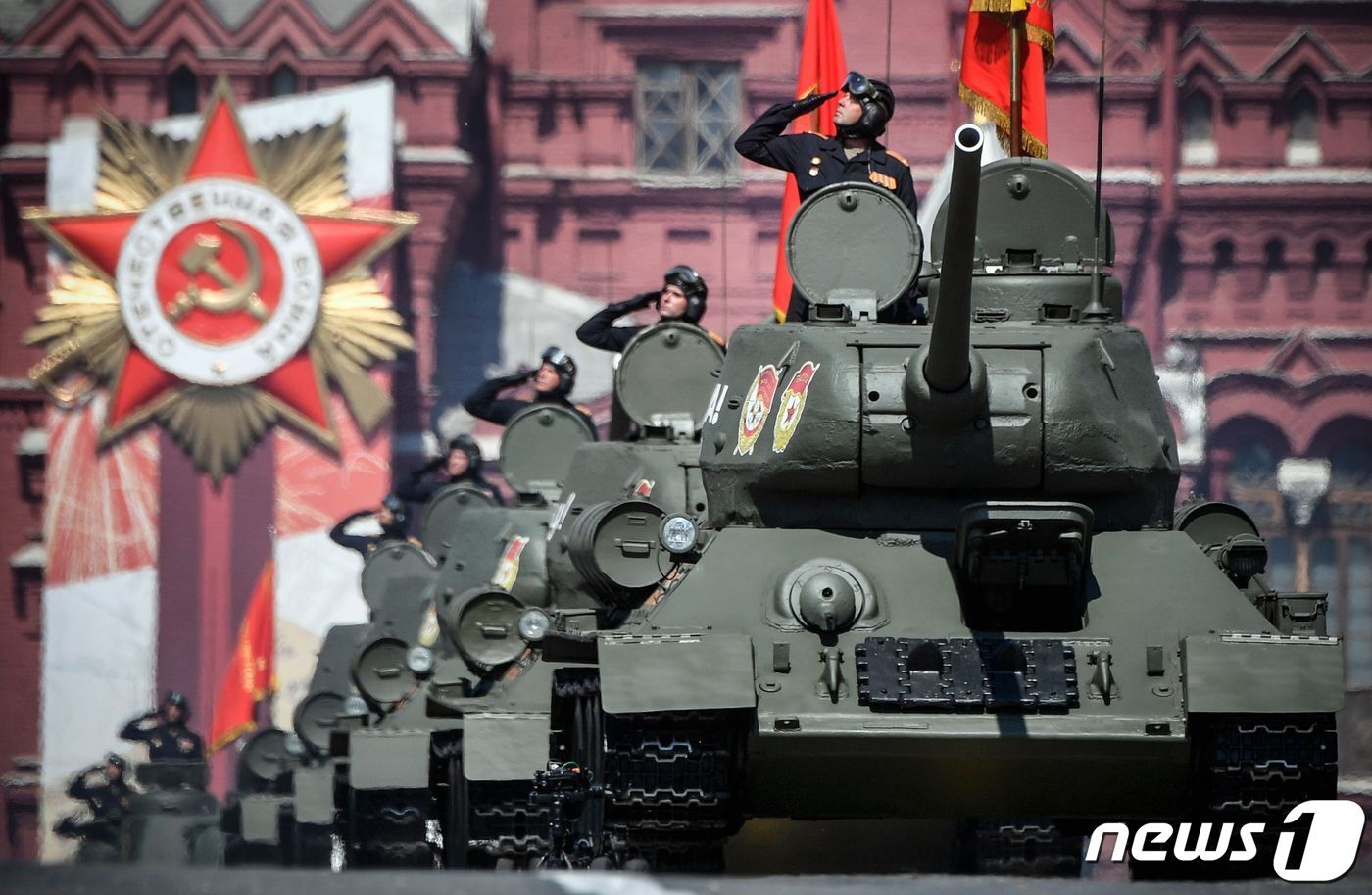 본문 이미지 - 제2차 세계대전 당시 소련(현 러시아)의 대독일전 승전 주역인 T-34 전차 ⓒ AFP=뉴스1
