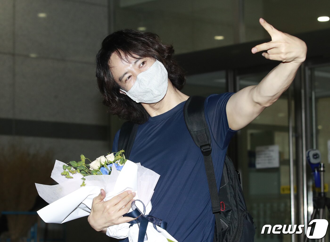 본문 이미지 - '흥 폭발 브이' ⓒ News1