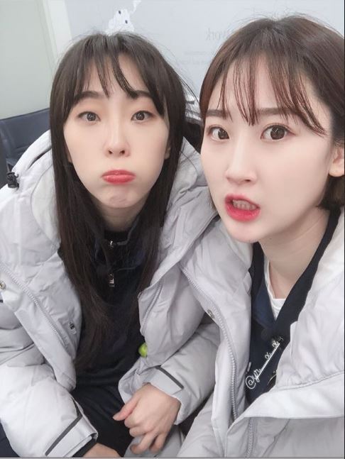 본문 이미지 - 현대건설에서 함께 시너지 효과를 내고 있는 고예림(오른쪽)과 황민경. (황민경 SNS 캡처) ⓒ 뉴스1