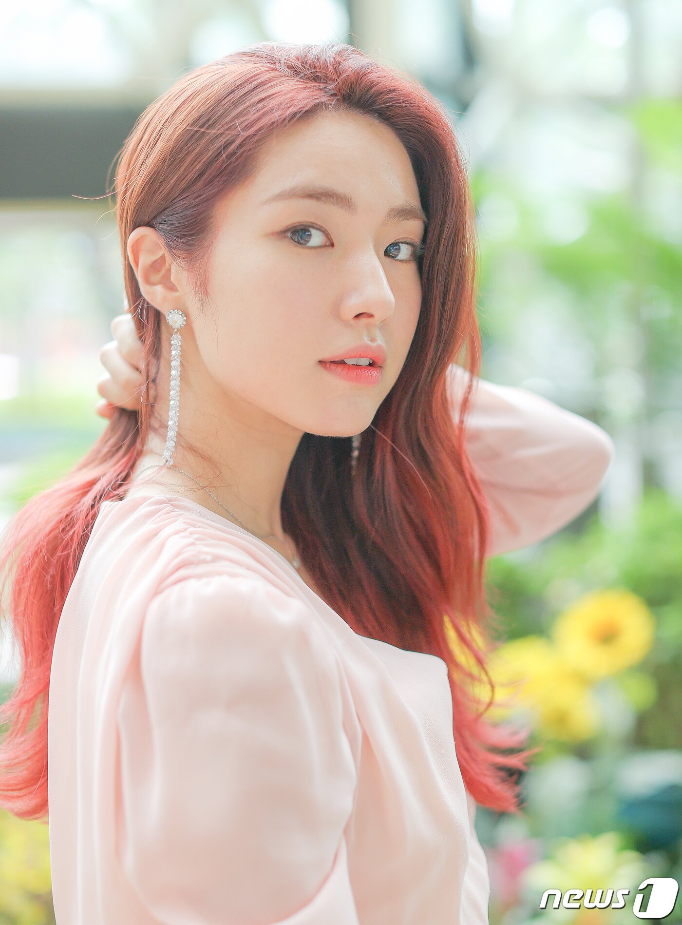 본문 이미지 - KBS2TV '영혼수선공'에서 열연 중인 배우 하영이 30일 뉴스1과의 인터뷰를 앞두고 포즈를 취하고 있다. 2020.6.30/뉴스1 ⓒ News1 김진환 기자