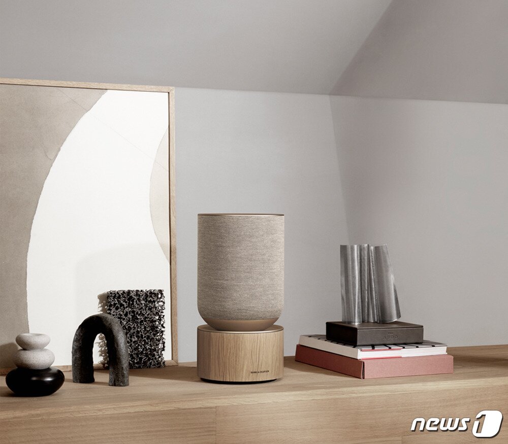본문 이미지 - 뱅앤올룹슨 무선 홈 스피커 '베오사운드 밸런스'(뱅앤올룹슨 제공)2020.07.01/뉴스1 ⓒ 뉴스1