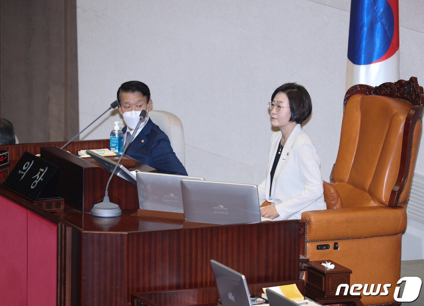 본문 이미지 - 김상희 국회부의장(더불어민주당) 2020.7.22/뉴스1 ⓒ News1 신웅수 기자