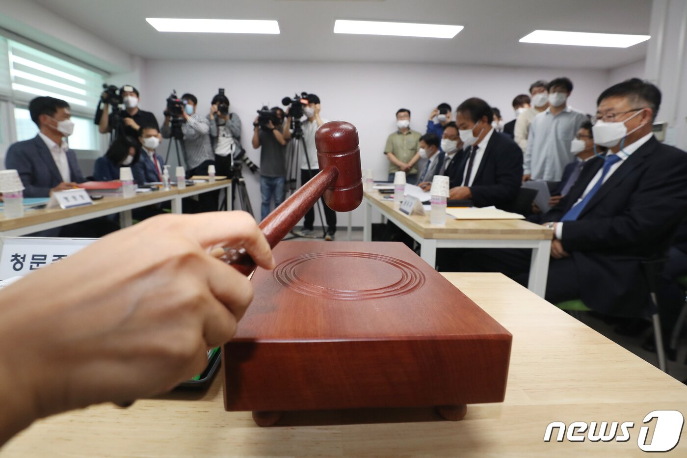 본문 이미지 - 서울 종로구 서울시교육청 학교보건진흥원에서 지난달 23일 자율형 사립고(자사고) 지위가 박탈될 입장에 놓인 휘문고등학교의 입장을 듣는 청문이 진행됐다./뉴스1 ⓒ News1 민경석 기자