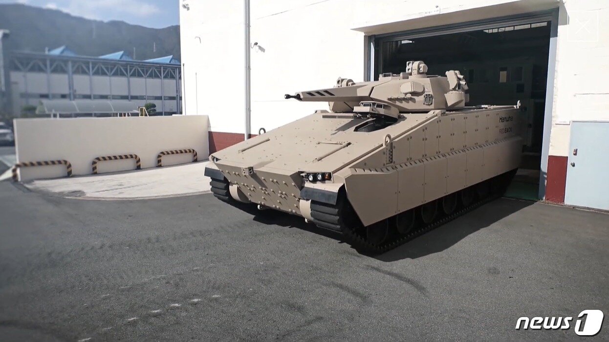 본문 이미지 - 레드백의 주무기는 30㎜ 포탑이다. 여기에 대전차미사일과 원격사격통제시스템을 갖췄다. (한화디펜스 제공) ⓒ 뉴스1