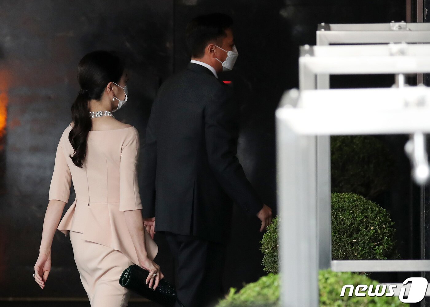 본문 이미지 - 정대선 현대비에스엔씨 사장, 노현정 전 KBS 아나운서 부부 ⓒ News1 이동해 기자