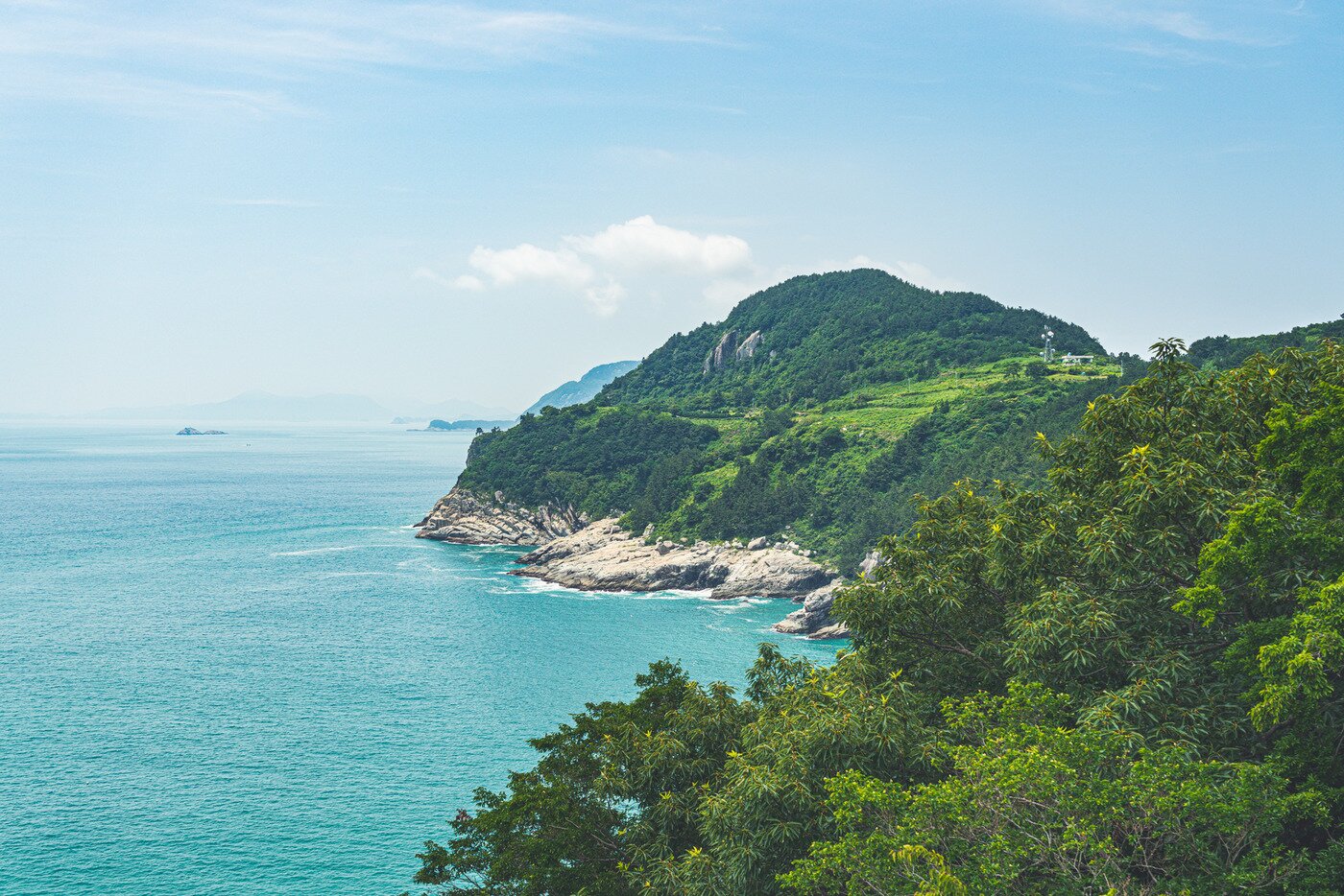 본문 이미지 - 신선대에서 바라본 금오도의 풍경