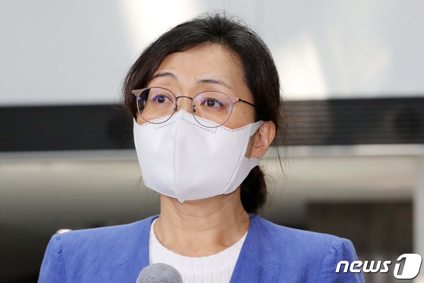 본문 이미지 - 정치자금법 위반 혐의로 항소심에서 당선무효형을 선고받고 대법원 판결로 2심 재판을 다시 받게 된 은수미 성남시장이 9일 오전 경기도 성남시청에서 입장을 밝히고 있다. 2020.7.9/뉴스1 ⓒ News1 조태형 기자