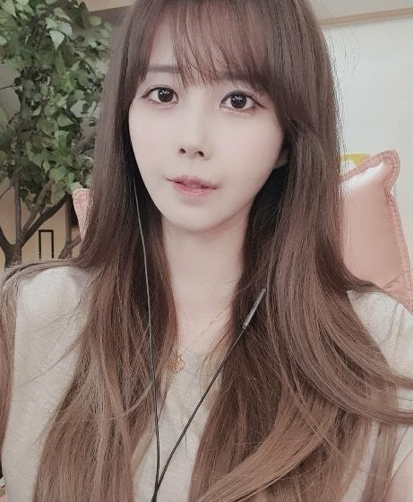 본문 이미지 - 유튜버 김이브 인스타그램 화면 갈무리 ⓒ 뉴스1