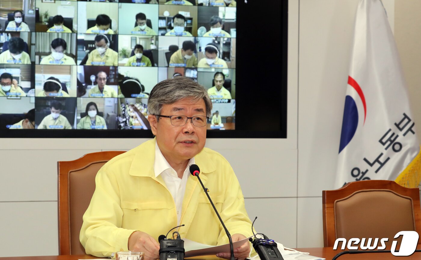 본문 이미지 - 이재갑 고용노동부 장관 2020.8.10/뉴스1