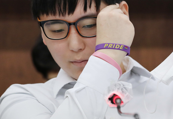 법원, 국방부 '성전환자 군복무 보고서' 정보공개 1심 '각하'