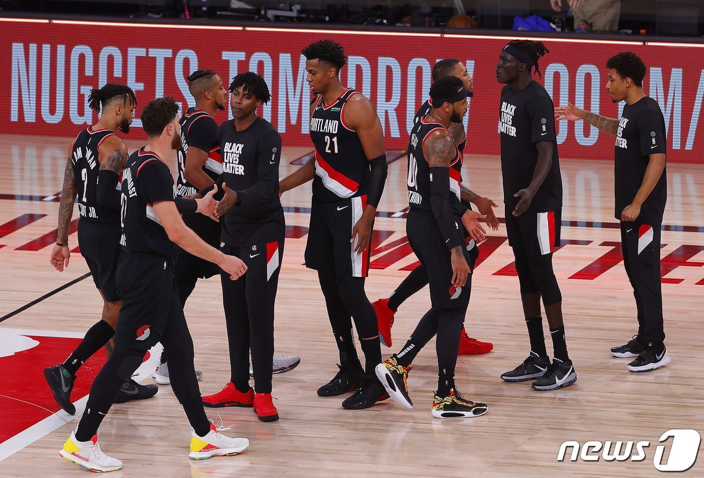 본문 이미지 - 포틀랜드 트레일블레이저스가 19일(한국시간) 미국 올랜도 HP 필드 하우스에서 열린 2019-20 미국프로농구(NBA) 플레이오프 1라운드 1차전에서 LA 레이커스를 100-93으로 승리했다.ⓒ AFP=뉴스1