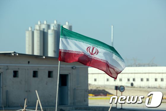 Young-Fr-Dok “Iran Should Stop Restricting IAEA Nuclear Inspection”