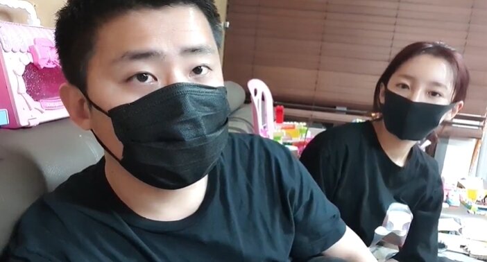 본문 이미지 - 아프리카 TV 철구 '상황설명 해드리겠습니다' 방송 화면 갈무리 ⓒ 뉴스1