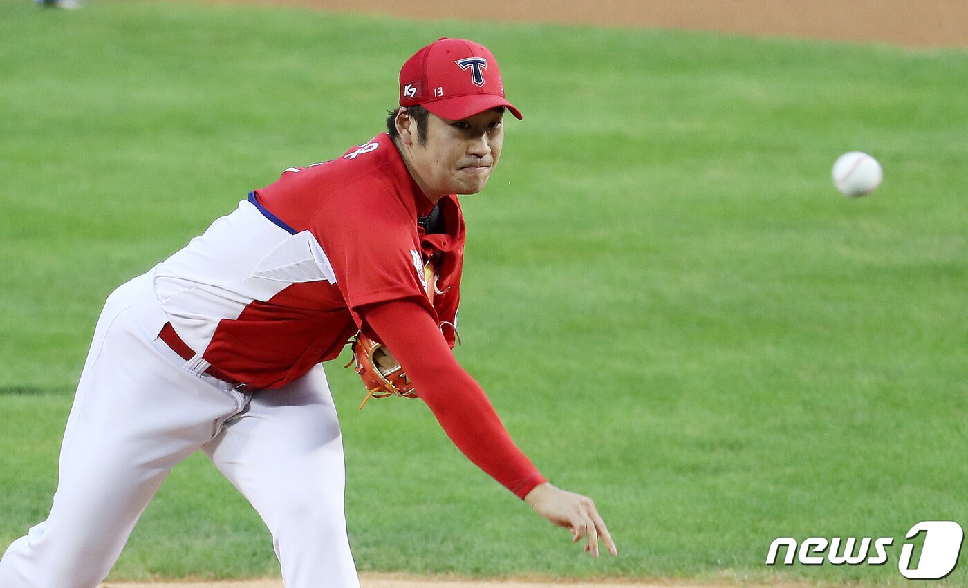 본문 이미지 - 이민우는 롯데를 상대로 시즌 첫 승에 도전한다. ⓒ News1 박지혜 기자