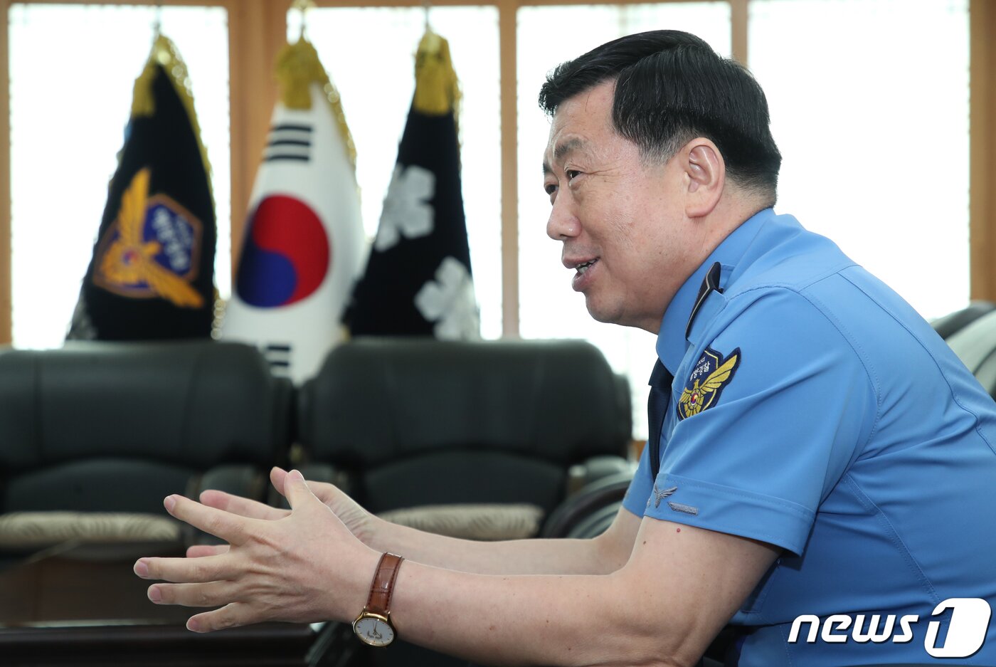 본문 이미지 - 구자영 남해해경청장이 26일 부산 동구 남해지방해양경찰청 5층에서 뉴스1과 인터뷰를 하고 있다. 2020.8.26/뉴스1 ⓒ News1 여주연 기자