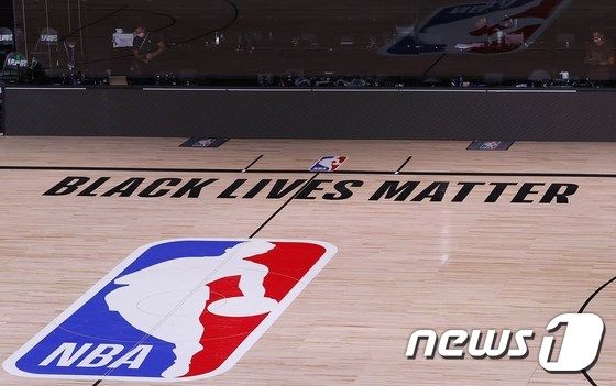 밀워키, 흑인 아빠 피격 사건 항의 27일 경기 보이콧…Nba Po도 연기 - 뉴스1