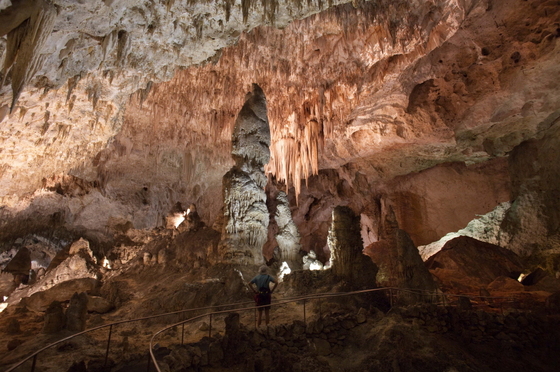 빙하기부터 생성된 기암괴석이 있는 칼즈배드 동굴 국립공원. 미국관광청 제공