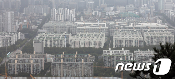 서울 강남구 아파트 단지의 모습. 2020.8.30/뉴스1 © News1 황기선 기자