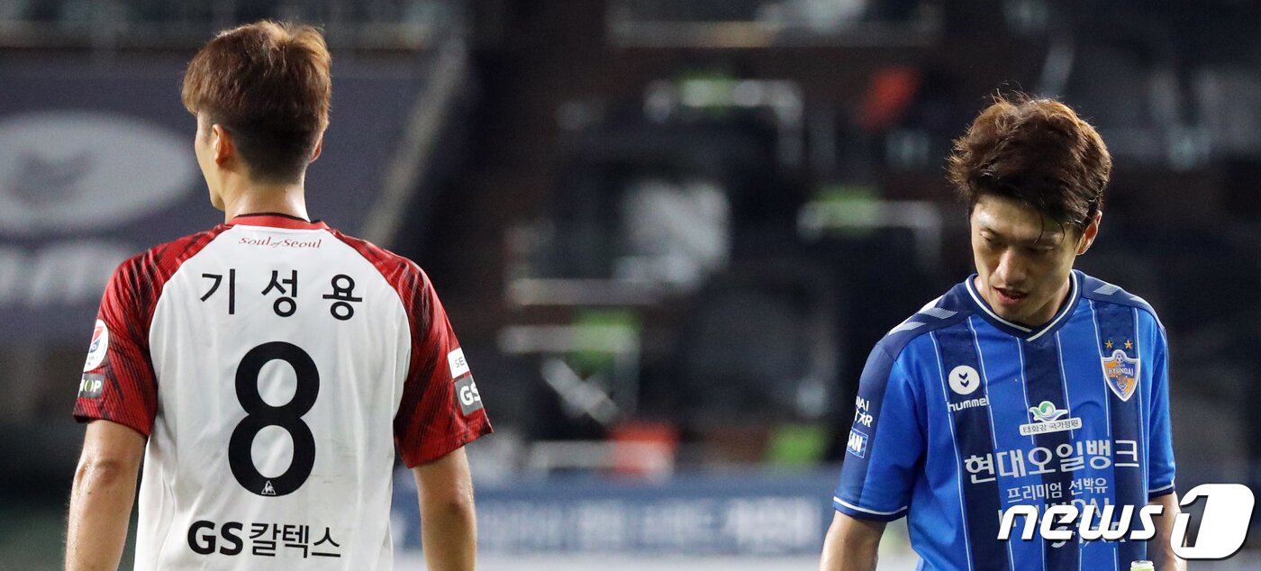 본문 이미지 - 기성용과 이청용이 &#39;동해안 더비&#39;에서 적으로 만나는 희귀 자료도 탄생할 수 있다. ⓒ News1 조민주 기자