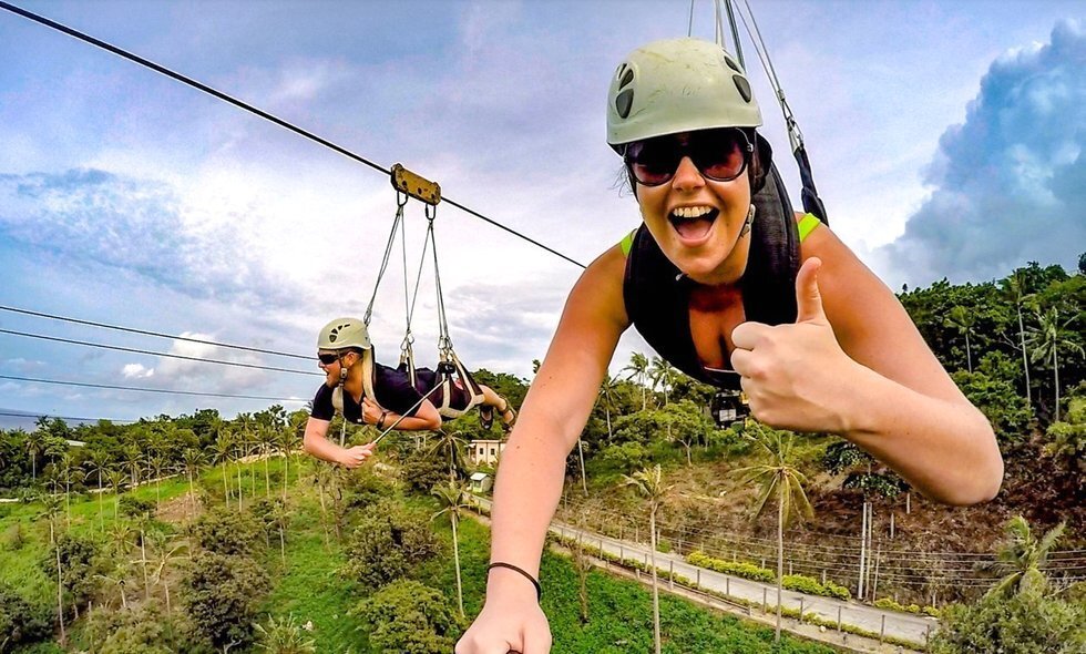 본문 이미지 - 보라카이 전경을 한눈에 담을 수 있는 집라인. 필리핀관광부 제공