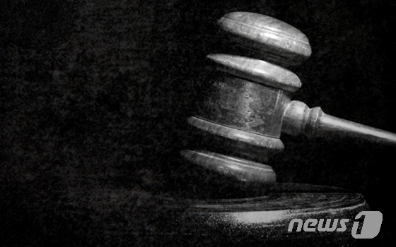 간판 정비 사업 특혜 대가로 천만원 챙긴 익산시청 공무원 실형