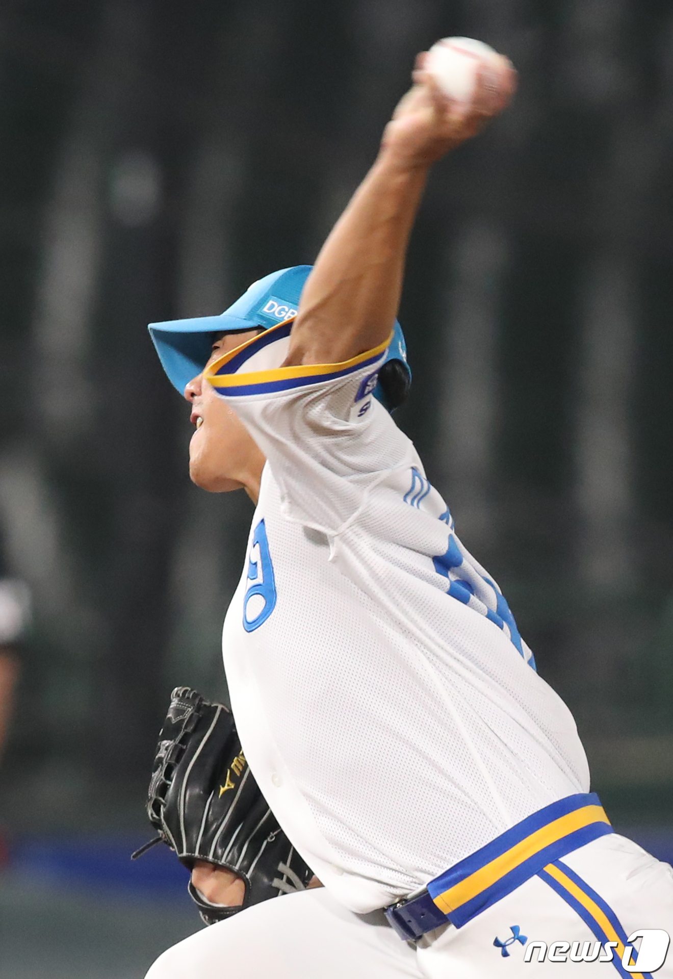 (부산=뉴스1) 여주연 기자 = 11일 오후 부산 사직야구장에서 열린 2020 프로야구 신한은행 SOL KBO리그 롯데 자이언츠 와 삼성 라이온즈의 경기에서 2회말 삼성 선발 이상 …