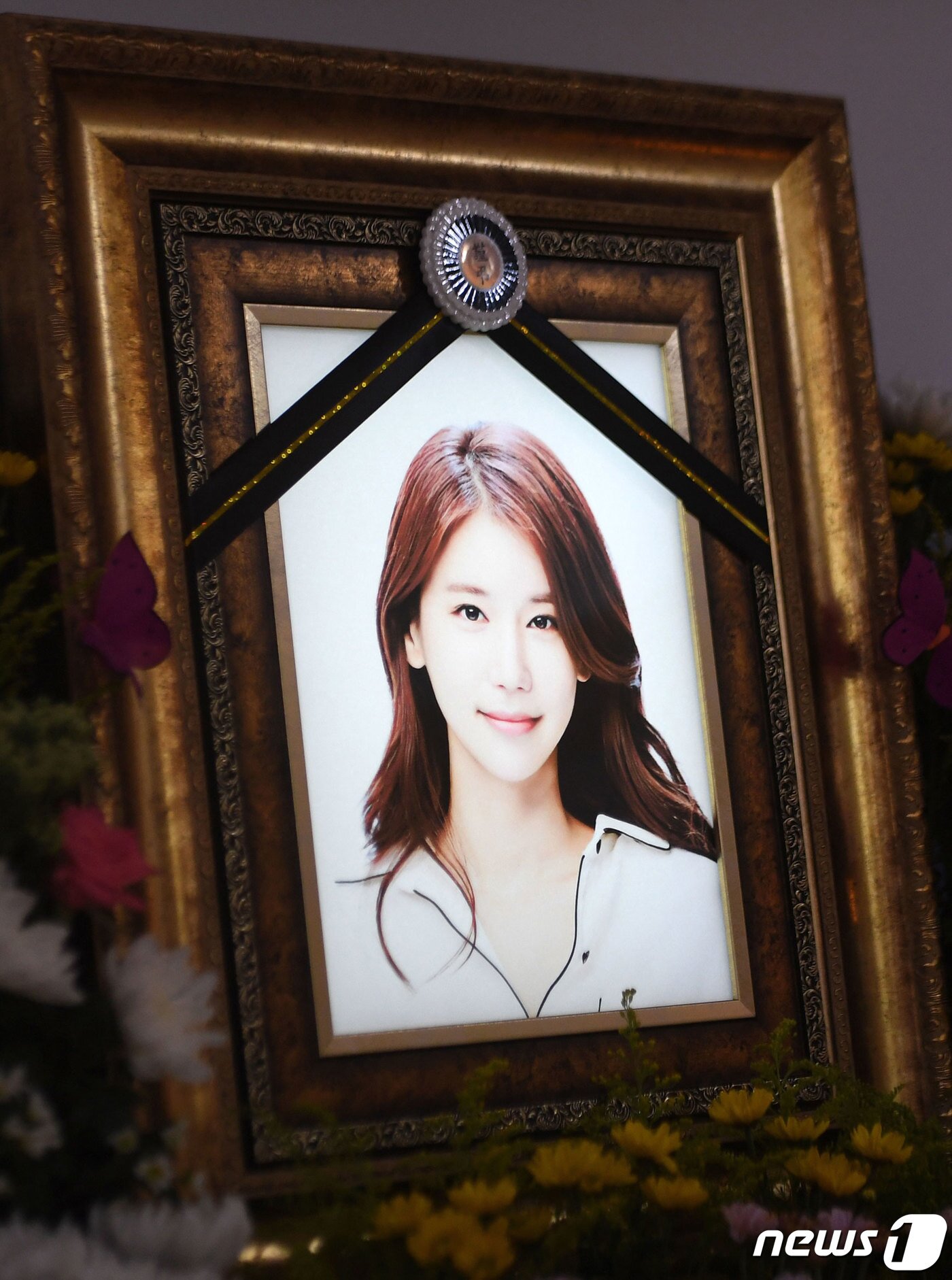 본문 이미지 - 15일 배우 고 오인혜의 빈소가 마련된 인천 중구 신흥동 인하대학교부속병원 장례식장에 고인의 영정이 놓여져 있다. 2020.9.15/뉴스1 ⓒ News1 사진공동취재단