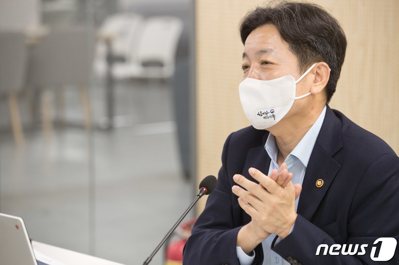 본문 이미지 - 장석영 과학기술정보통신부 제2차관이 18일 오전 서울 마포구 이노베이션스퀘어에서 열린 '지역 정보통신기술(ICT) 이노베이션스퀘어 착수보고회'에서 인사말을 하고 있다. (과학기술정보통신부 제공) 2020.9.18/뉴스1