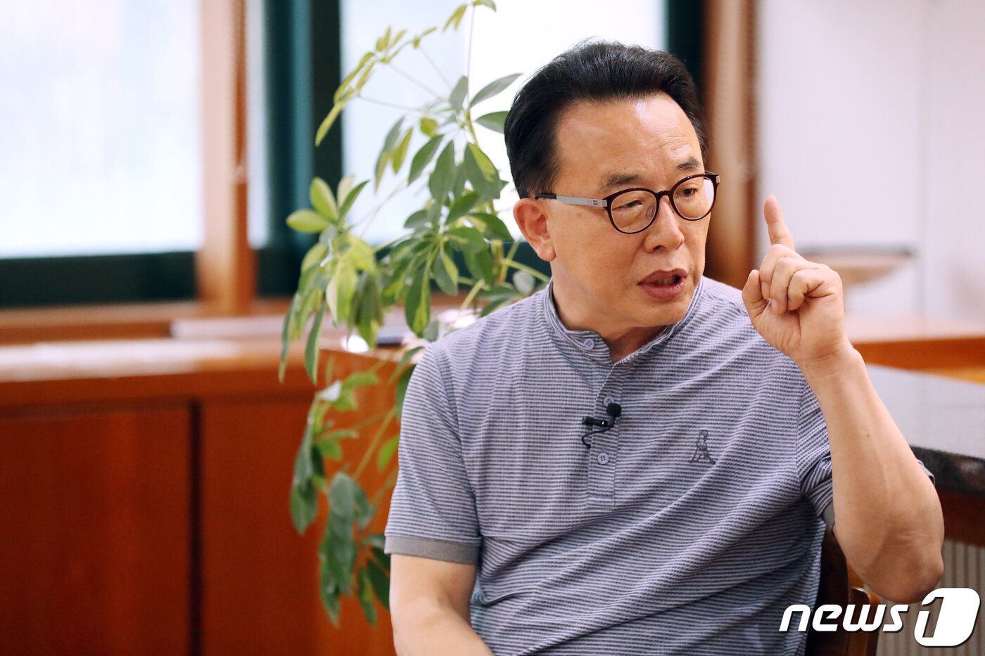 본문 이미지 - '코로나19 이후의 미래'의 저자 이경상 카이스트(KAIST) 문술미래전략대학원 교수가 2일 서울 동대문구 KAIST 서울캠퍼스에서 뉴스1과 인터뷰를 하고 있다. 2020.9.2/뉴스1 ⓒ News1 민경석 기자