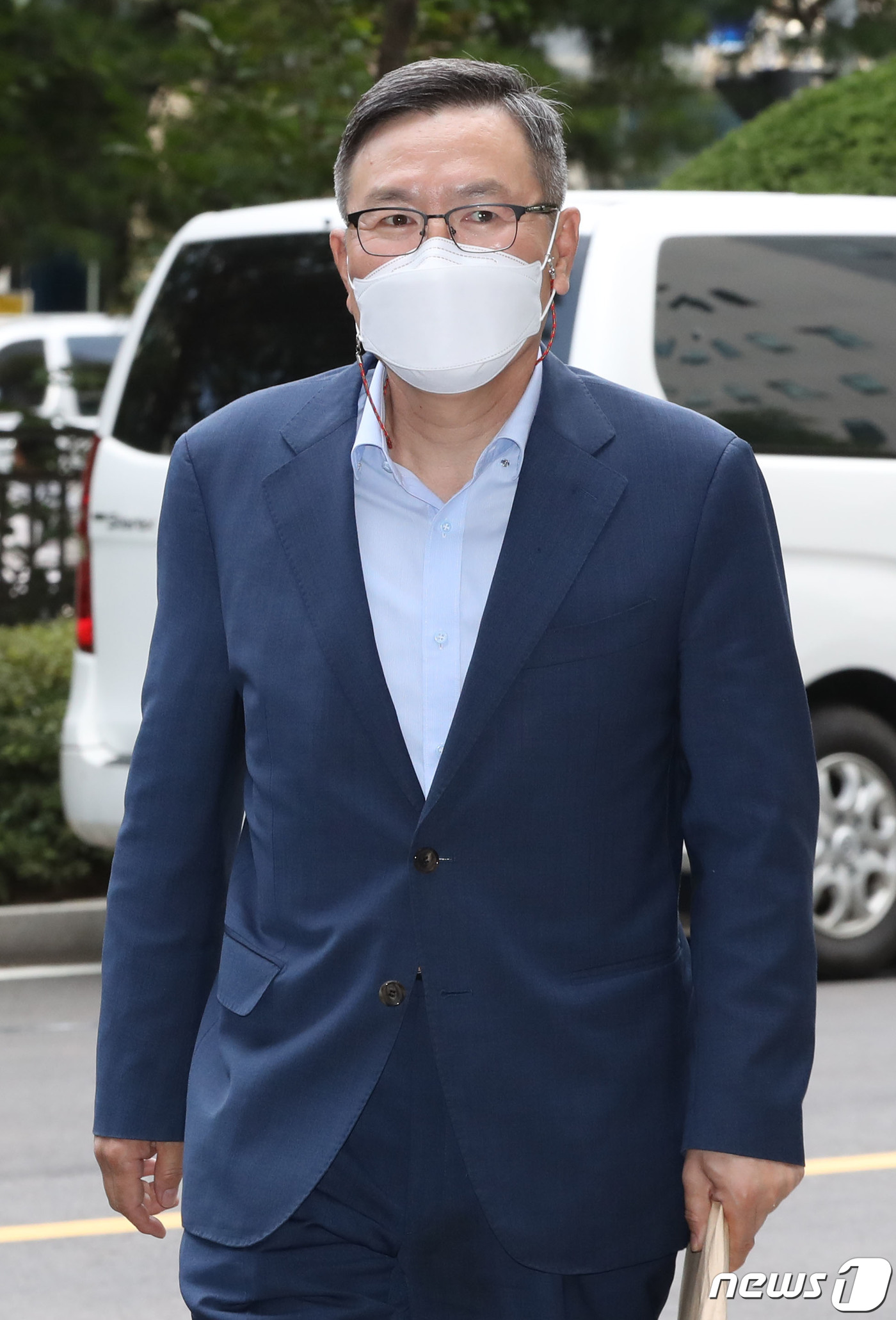 (서울=뉴스1) 이광호 기자 = 20대 국회 패스트트랙(신속처리안건) 충돌 사태로 기소된 정태옥 전 자유한국당(현 국민의힘) 의원이 21일 오후 서울 양천구 서울남부지방법원에서 열 …