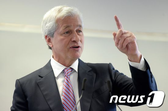 본문 이미지 - 제임스 다이먼. ⓒ 로이터=뉴스1