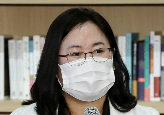 대법, '학폭 재판 노쇼' 권경애 상대 손배소 본격 심리…심불 기간 넘겨