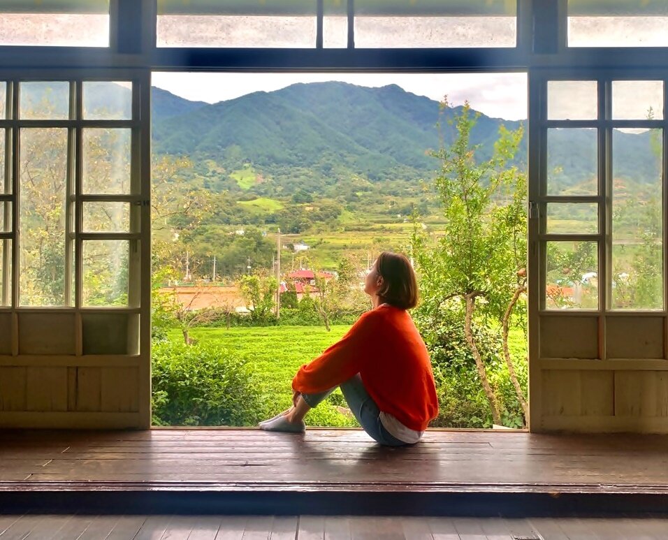 본문 이미지 - 옛 일본 적산가옥이었던 매암제박물관의 평상 마루는 인증 사진 명소로 잘 알려져 있다. ⓒ 뉴스1