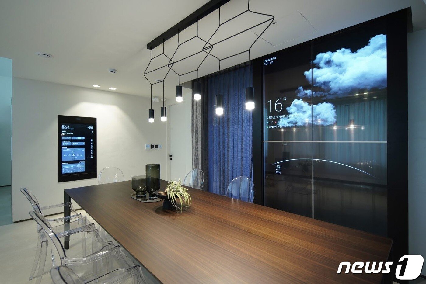 본문 이미지 - LG전자가 경기도 판교신도시에 구축한 미래의 집 'LG 씽큐 홈'. (LG전자 제공) 2020.9.3/뉴스1