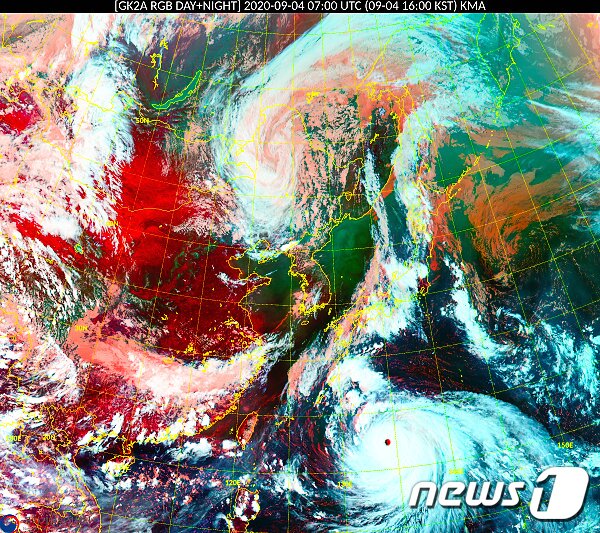 본문 이미지 - 4일 오후 4시 기준 천리안위성 2A호로 본 동아시아 RGB 주야간 합성영상(기상청 국가기상위성센터 제공) ⓒ 뉴스1 황덕현 기자