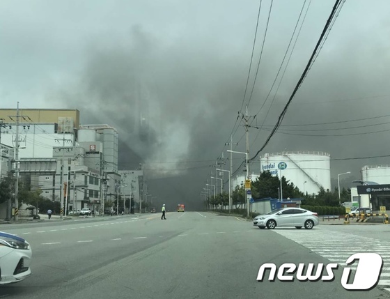 부산 전기 케이블 제조 공장 4 시간 만에 불길 잡혀 (종합 2 보)