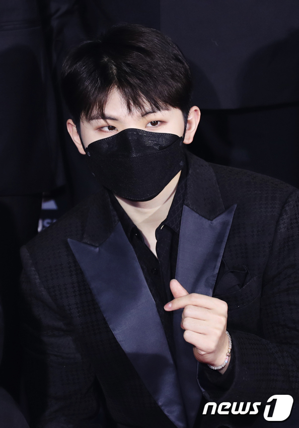 (서울=뉴스1) 김진환 기자 = 세븐틴 우지가 10일 오후 경기도 고양시 일산 킨텍스에서 온택트로 진행된 '제35회 골든디스크 어워즈 with 큐라프록스' 디지털 음반 부문 부문 …