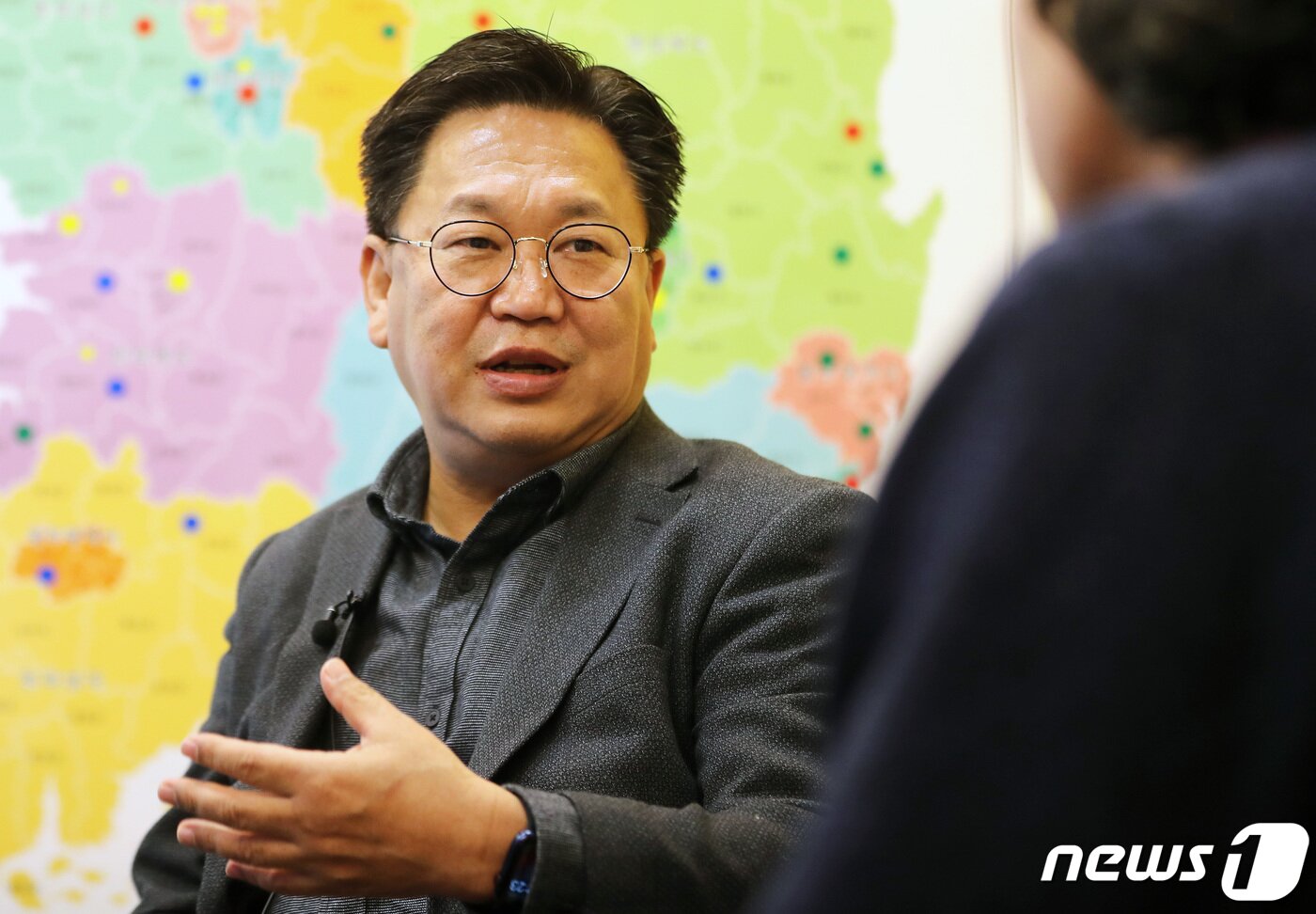 본문 이미지 - 존리 메리츠자산운용 대표가 13일 뉴스1과 인터뷰를 하고 있다. 2021.1.13/뉴스1 ⓒ News1 이성철 기자