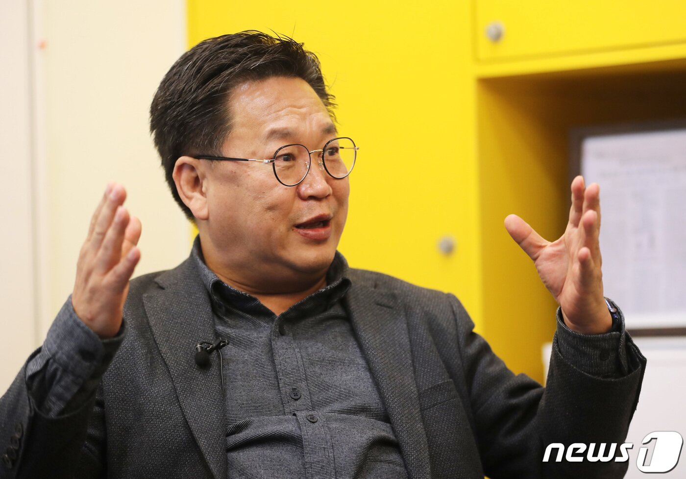 본문 이미지 - 존리 메리츠자산운용 대표가 13일 뉴스1과 인터뷰를 하고 있다. 2021.1.13/뉴스1 ⓒ News1 이성철 기자