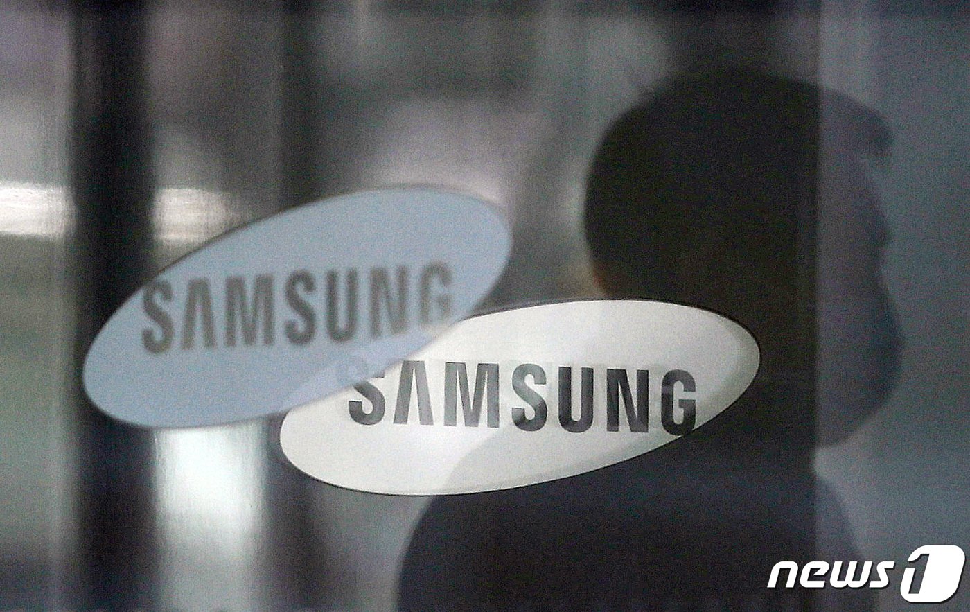 본문 이미지 -  삼성전자 서초사옥에 삼성 로고의 모습.&#40;뉴스1 DB&#41;2021.1.8/뉴스1 ⓒ News1 박지혜 기자