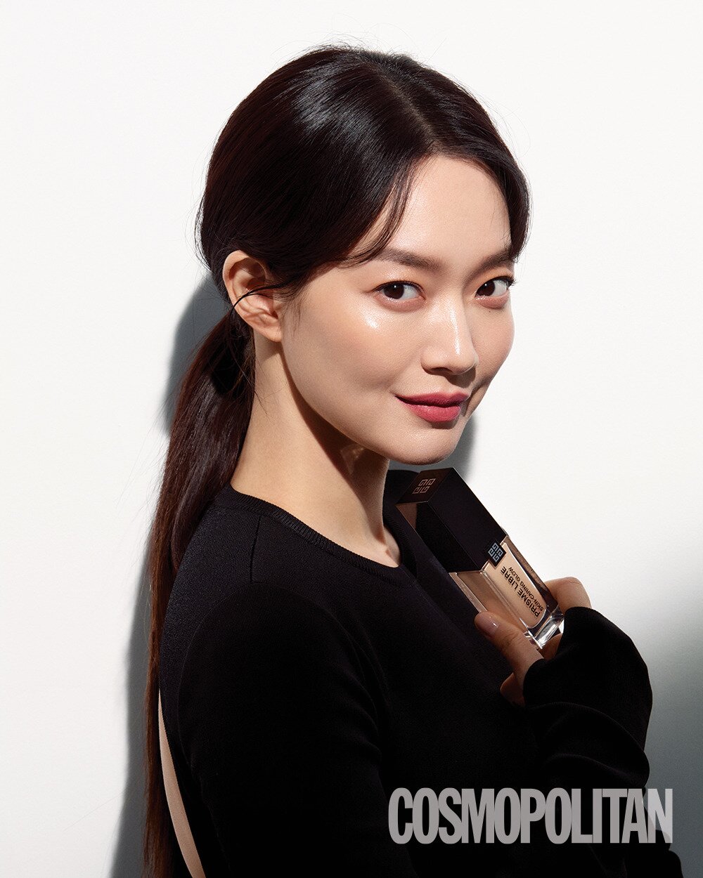 본문 이미지 - 신민아/코스모폴리탄 제공 ⓒ 뉴스1