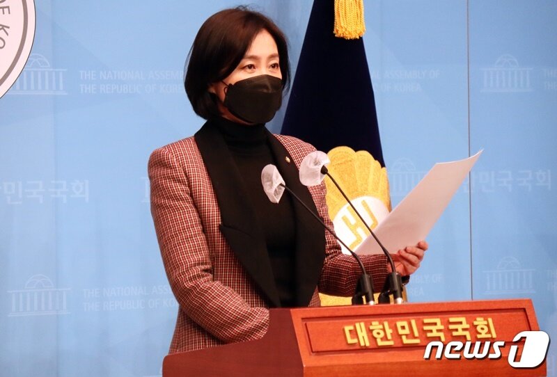 본문 이미지 - 허은아 국민의힘 의원은 19일 국회에서 동물보호법과 수의사법 개정안을 발의했다고 밝혔다. 사진 의원실 제공 ⓒ 뉴스1