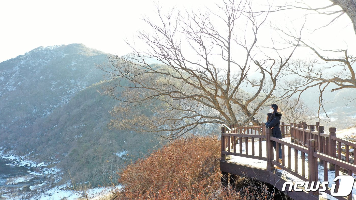 전북 임실군 덕치면 섬진강 구담마을이 한국관광공사가 추천하는 겨울 비대면 안심관광지로 선정됐다.&#40;임실군 제공&#41;2021.1.24/ⓒ 뉴스1