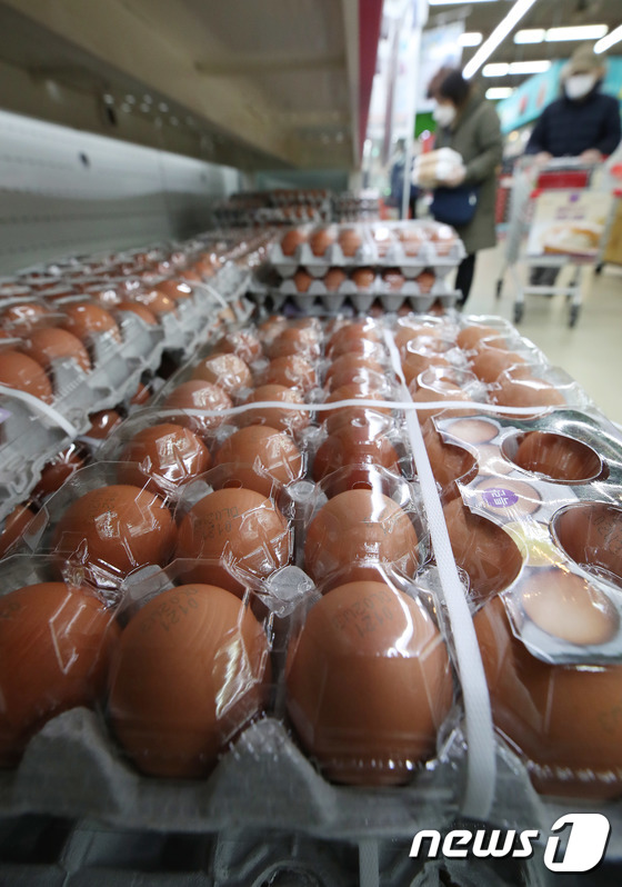 계란 가격 안정화 위해 비축 계란 푼 정부