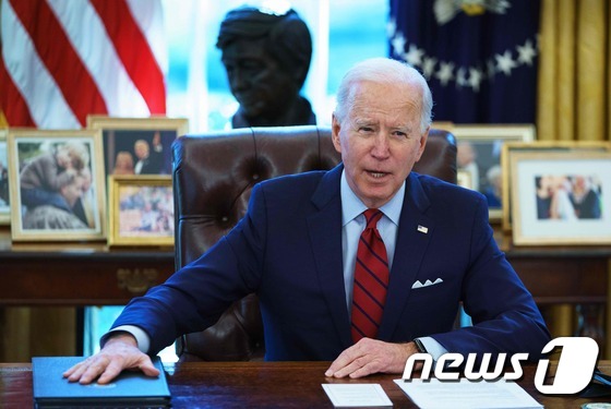 Biden, 반도체 프로그램 자금 조달을위한 입법 추진 선언