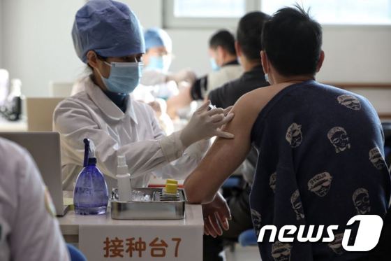 Beijing starts vaccinating coronavirus…  ‘Annoying’ to the crowd of citizens